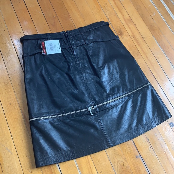 Danier Leather Zipper leather Mini skirt NWT, y2k, trendy quality pencil skirt - Picture 4 of 6